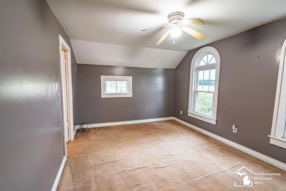 5703 Carson Highway Adrian Township, MI 46001