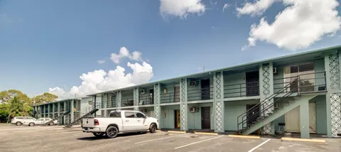 1343 WEST POINT DRIVE #4