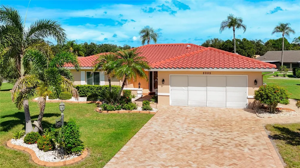 2005 NEW BEDFORD DRIVE Sun City Center, FL 33573