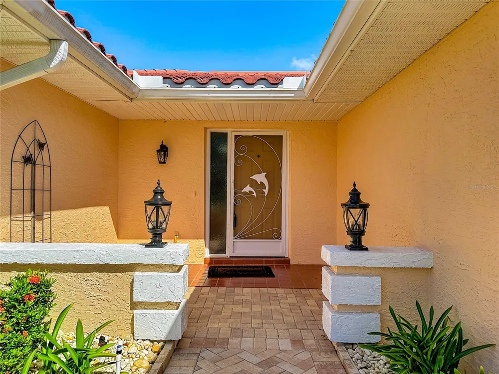 2005 NEW BEDFORD DRIVE Sun City Center, FL 33573