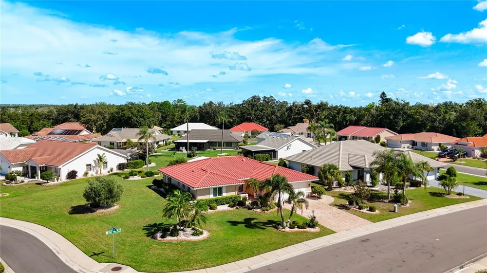 2005 NEW BEDFORD DRIVE Sun City Center, FL 33573