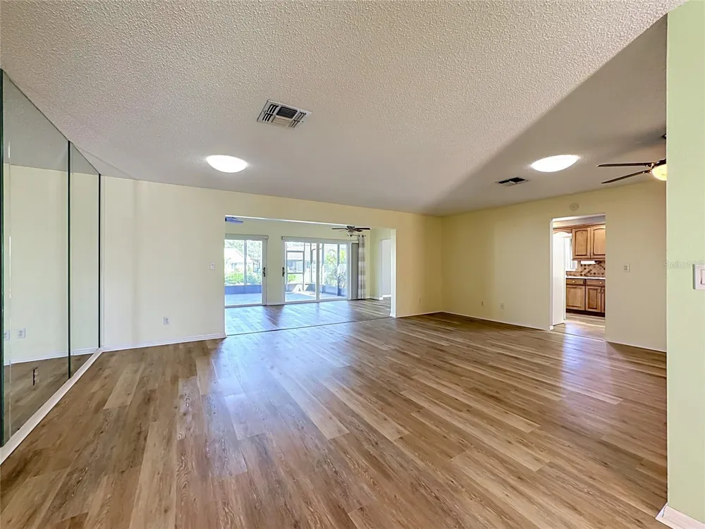 2005 NEW BEDFORD DRIVE Sun City Center, FL 33573