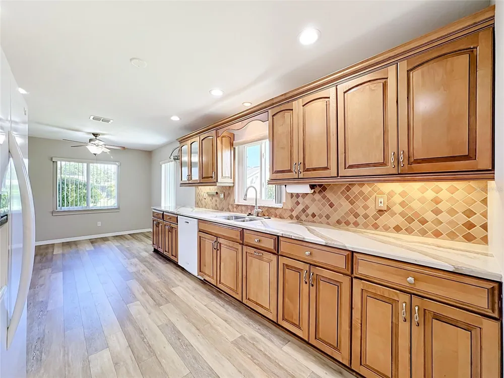 2005 NEW BEDFORD DRIVE Sun City Center, FL 33573
