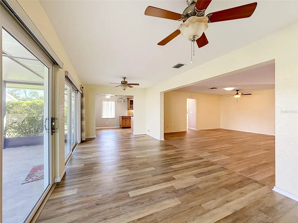 2005 NEW BEDFORD DRIVE Sun City Center, FL 33573
