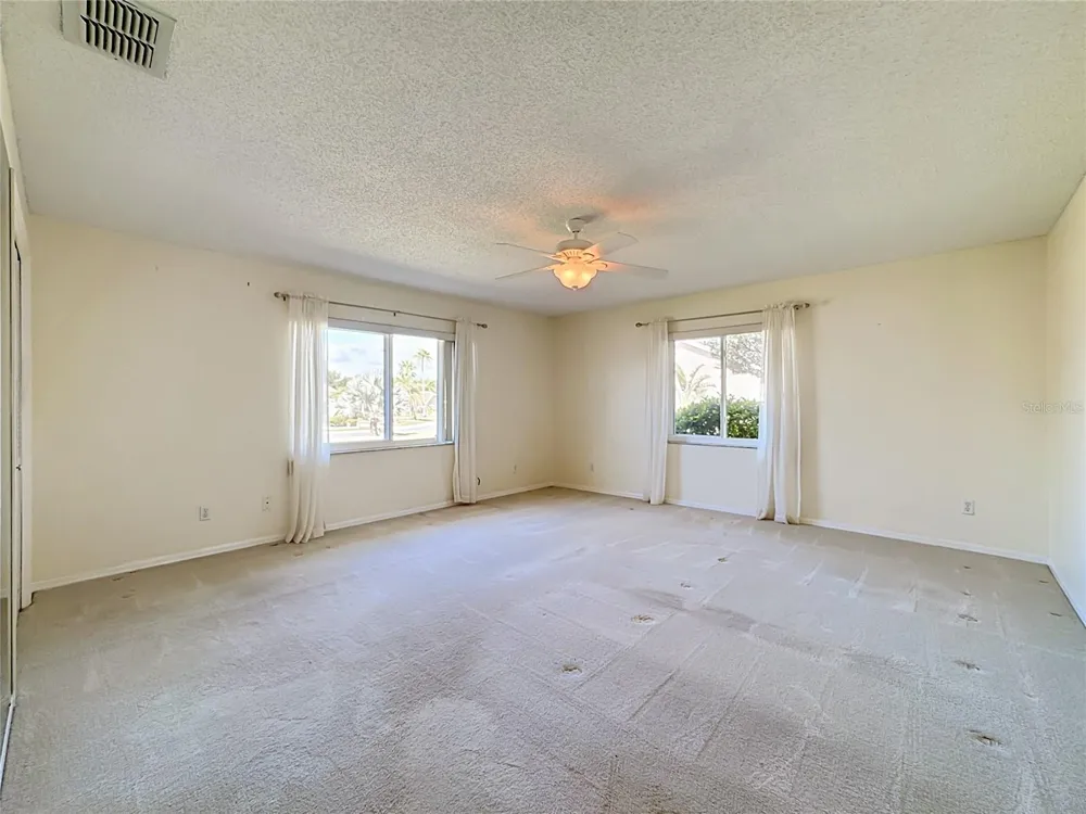 2005 NEW BEDFORD DRIVE Sun City Center, FL 33573