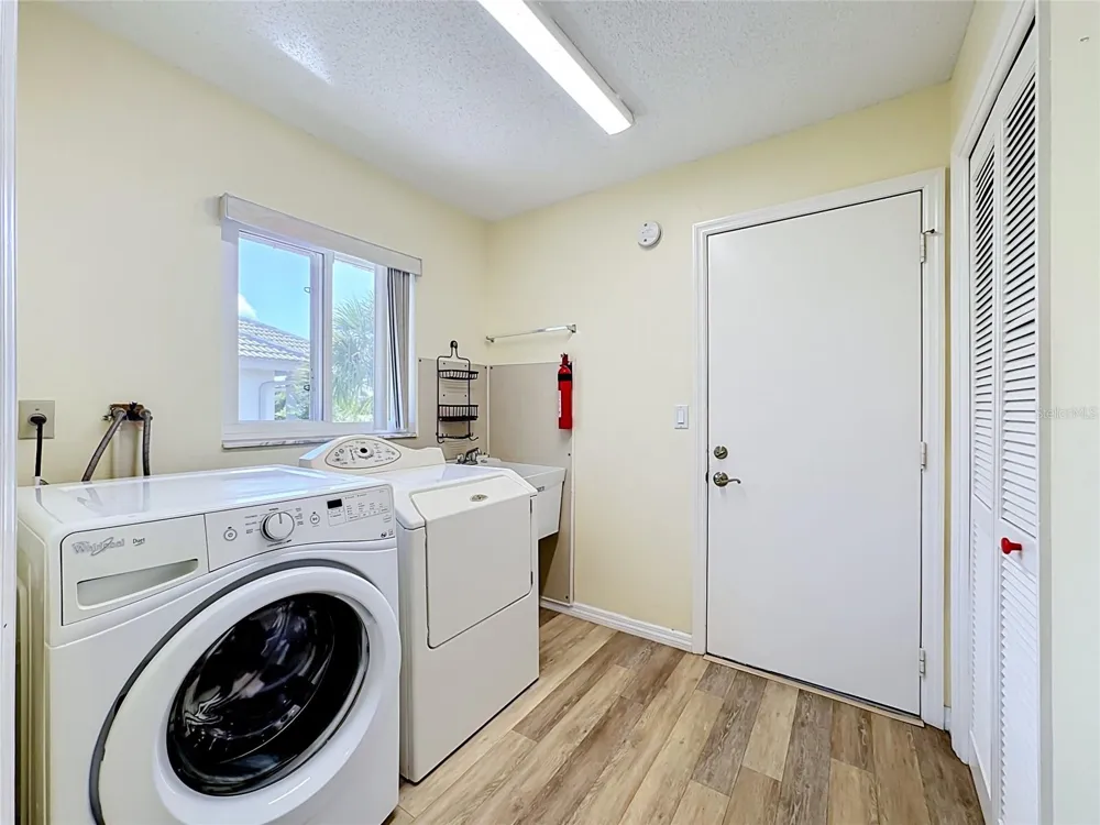 2005 NEW BEDFORD DRIVE Sun City Center, FL 33573