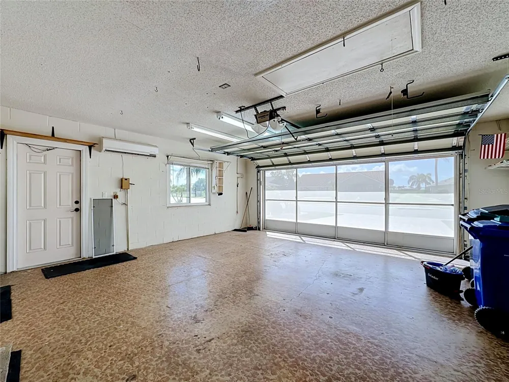 2005 NEW BEDFORD DRIVE Sun City Center, FL 33573