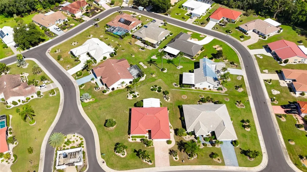 2005 NEW BEDFORD DRIVE Sun City Center, FL 33573