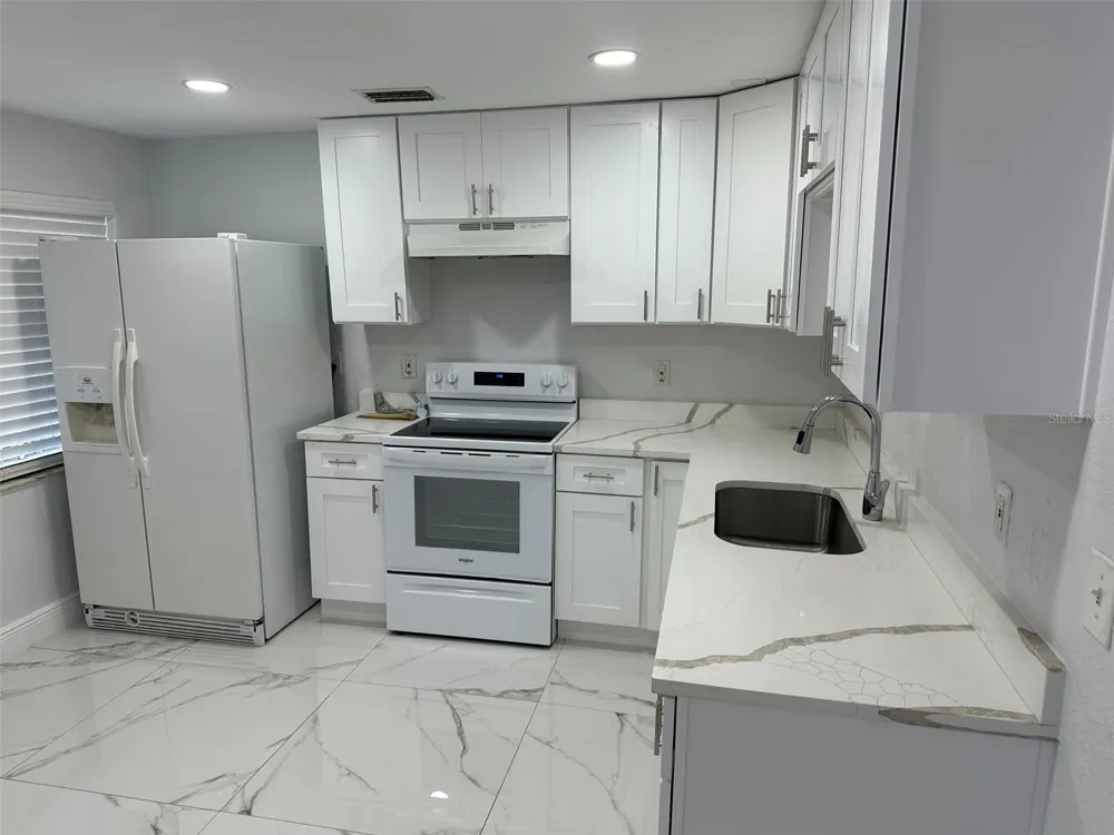 1710 S WASHINGTON AVENUE #9 Titusville, FL 32780