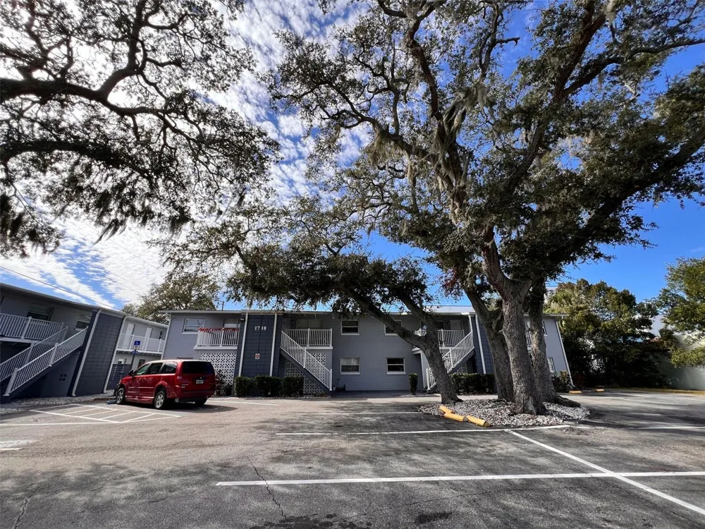 1710 S WASHINGTON AVENUE #9 Titusville, FL 32780