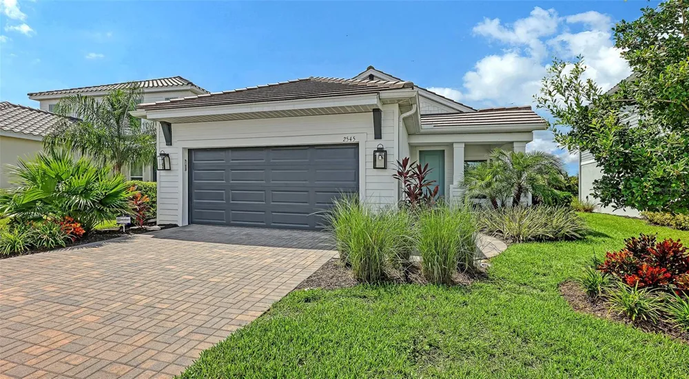 2545 STAR APPLE WAY Sarasota, FL 34240