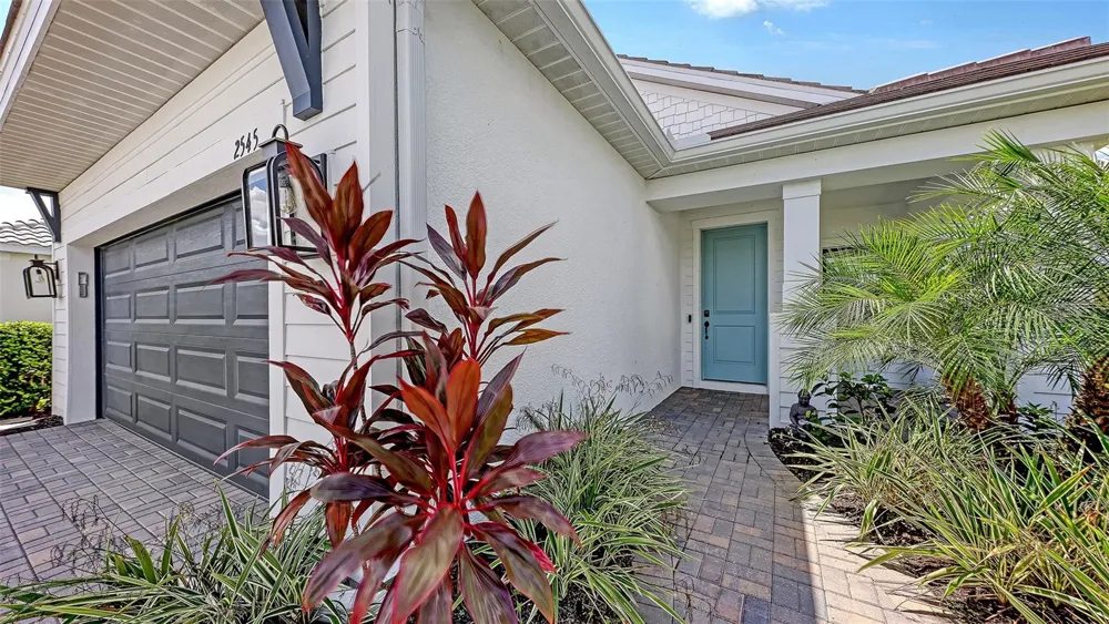 2545 STAR APPLE WAY Sarasota, FL 34240