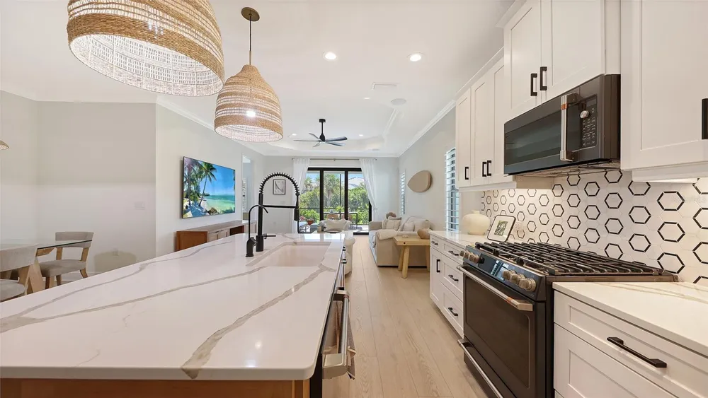 2545 STAR APPLE WAY Sarasota, FL 34240