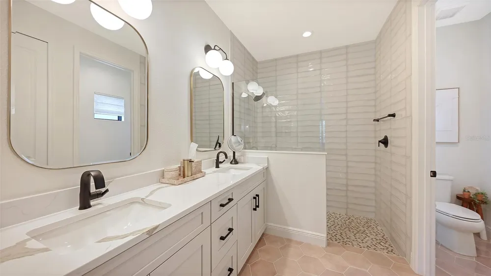 2545 STAR APPLE WAY Sarasota, FL 34240