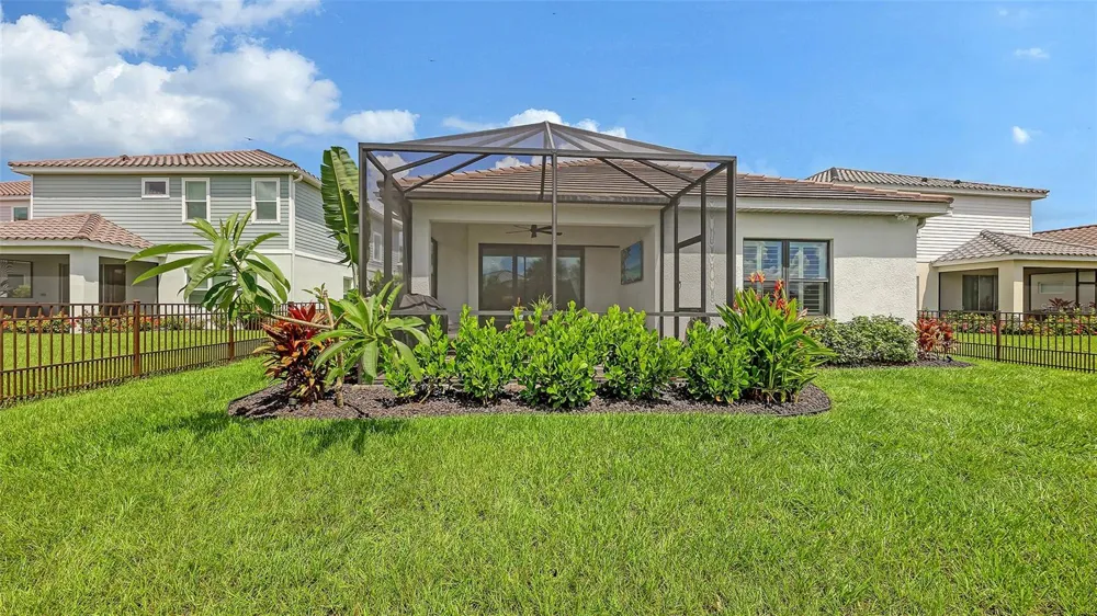 2545 STAR APPLE WAY Sarasota, FL 34240
