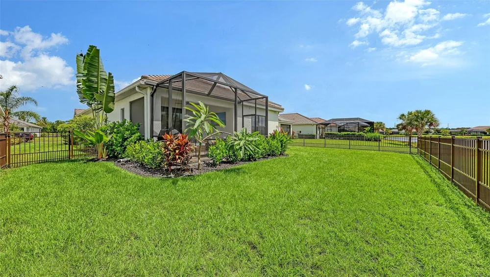 2545 STAR APPLE WAY Sarasota, FL 34240