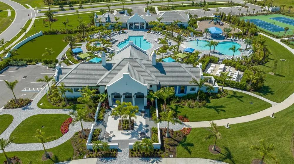 2545 STAR APPLE WAY Sarasota, FL 34240