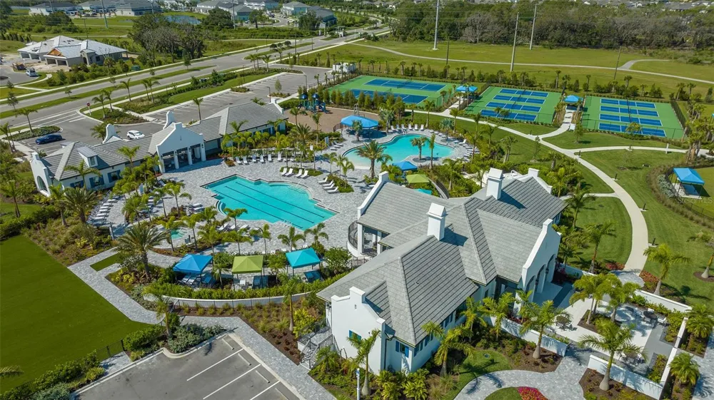 2545 STAR APPLE WAY Sarasota, FL 34240