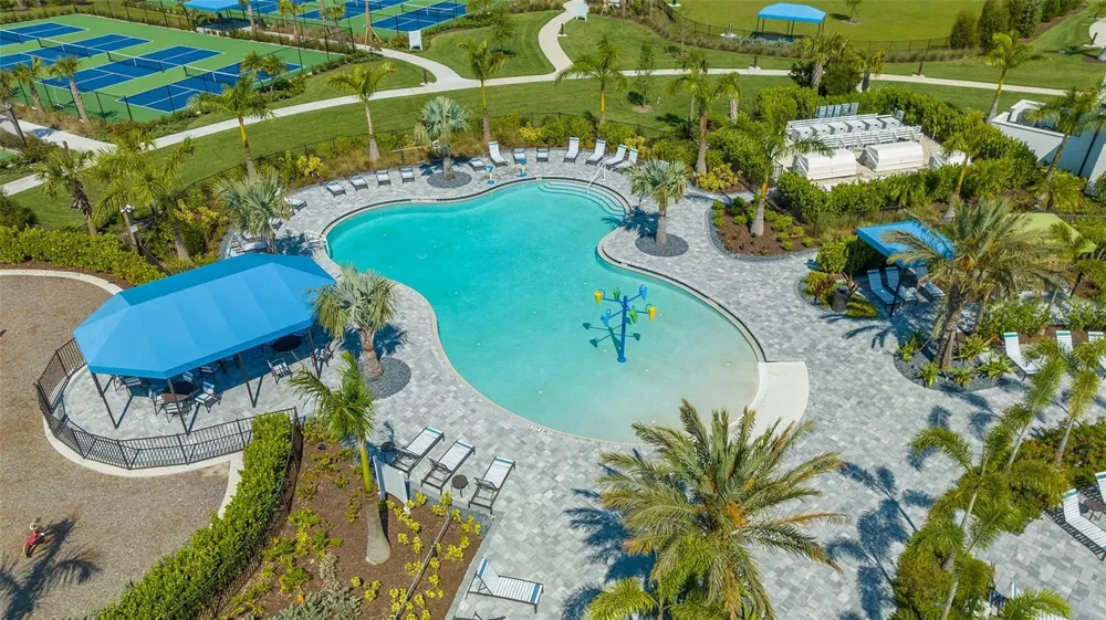 2545 STAR APPLE WAY Sarasota, FL 34240