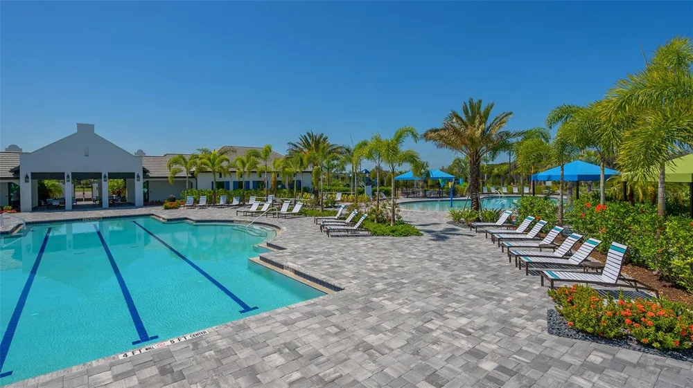 2545 STAR APPLE WAY Sarasota, FL 34240