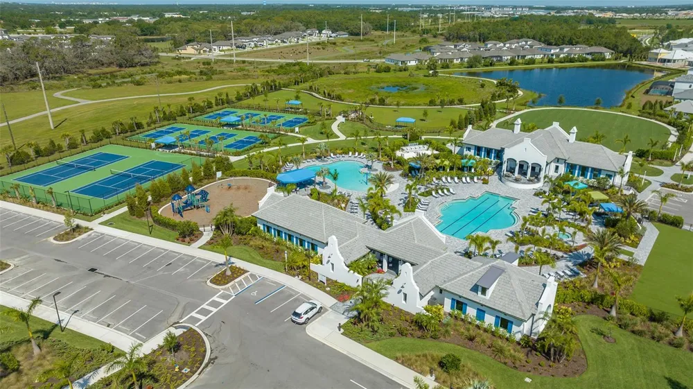 2545 STAR APPLE WAY Sarasota, FL 34240