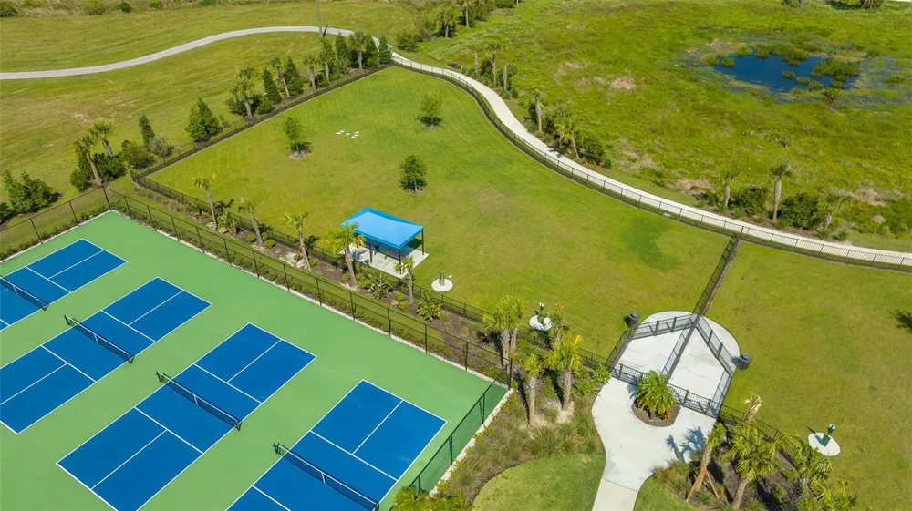 2545 STAR APPLE WAY Sarasota, FL 34240