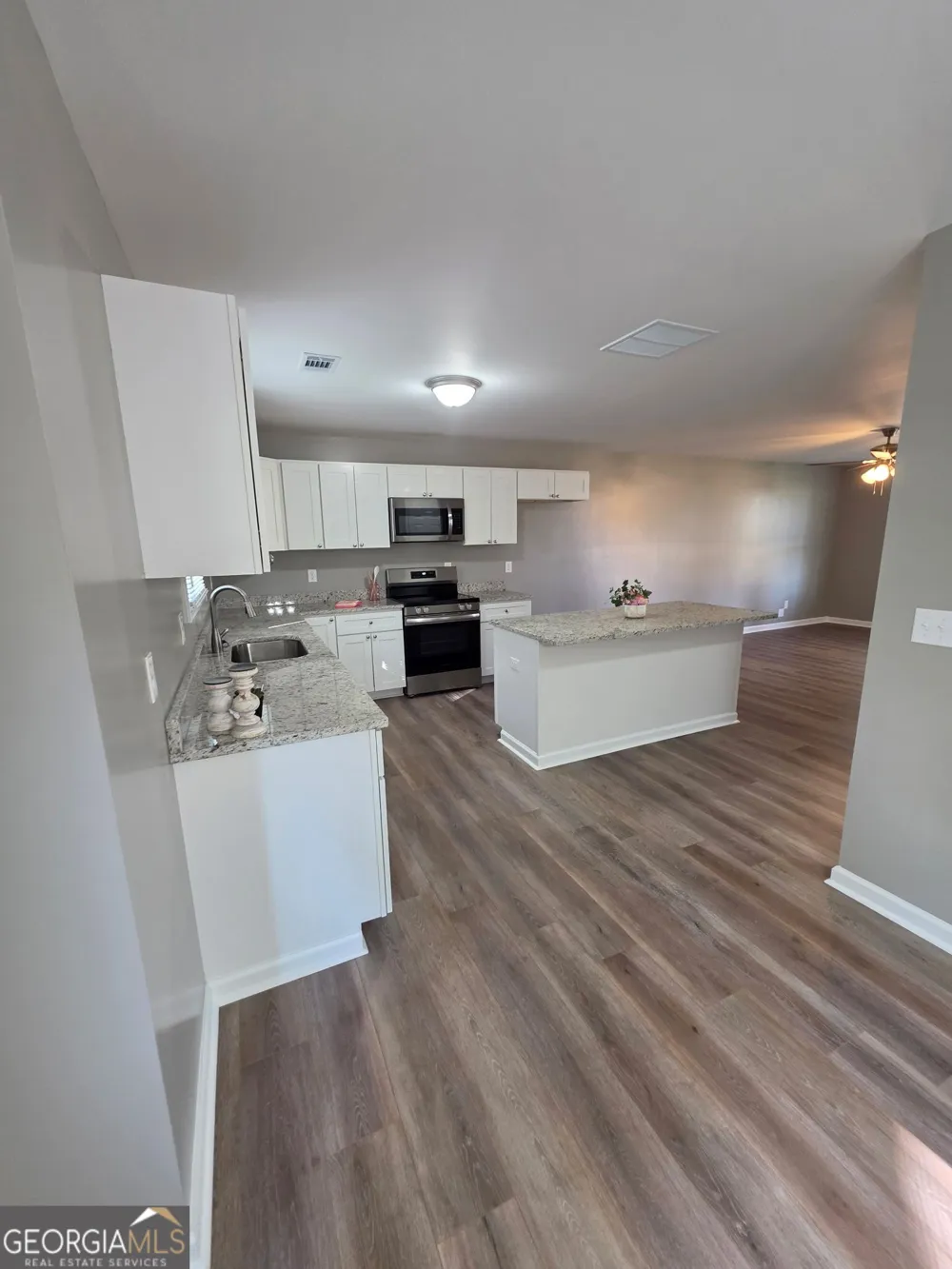 111 Charlotte CIR Statham, GA 30666