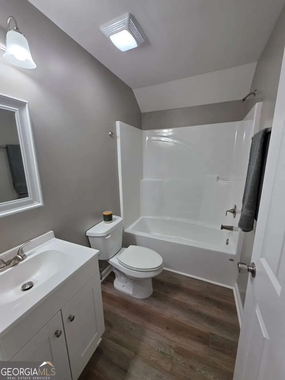 111 Charlotte CIR Statham, GA 30666