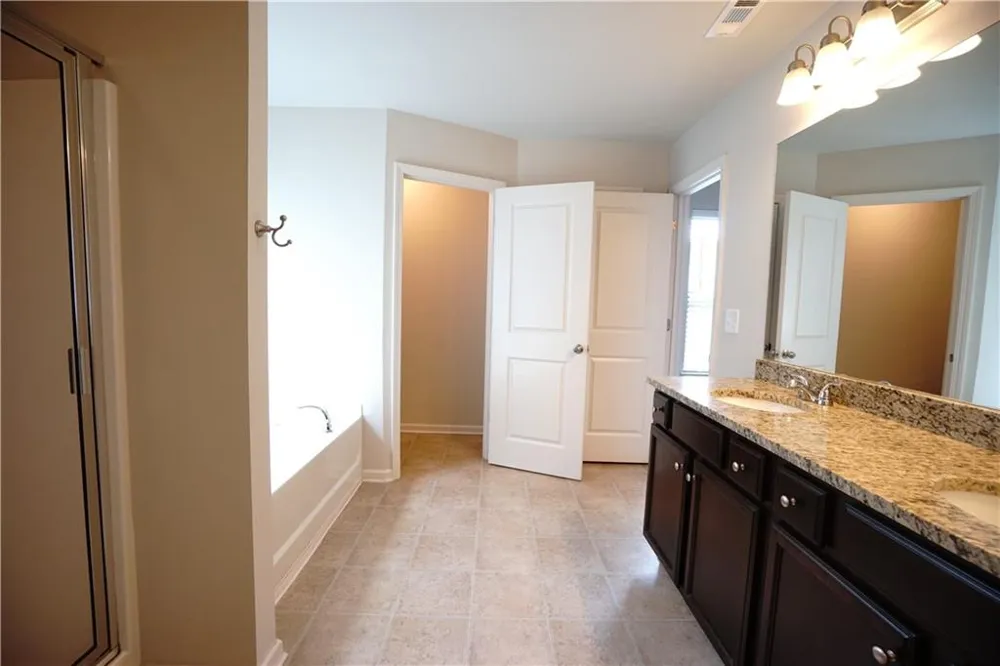 243 Fern Walk Lawrenceville, GA 30045