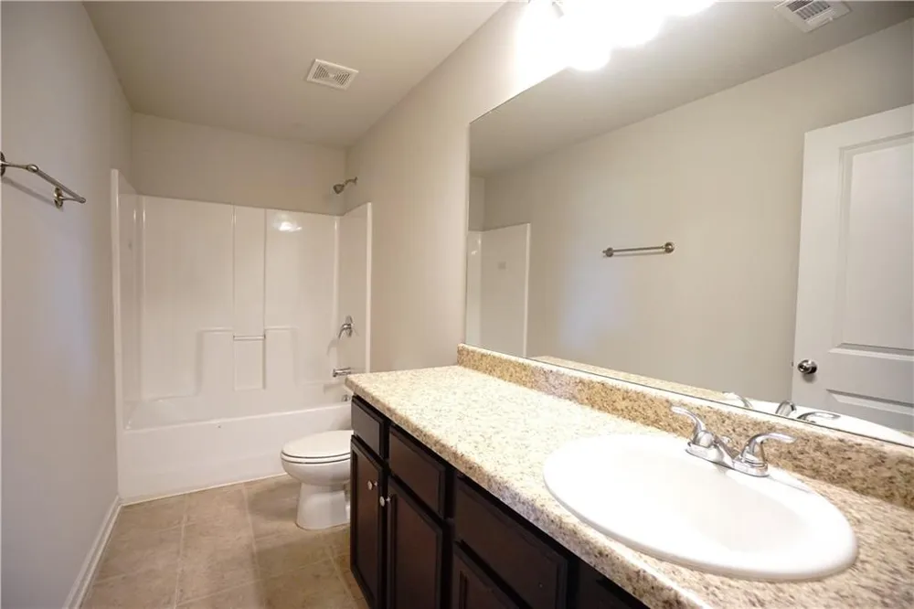 243 Fern Walk Lawrenceville, GA 30045