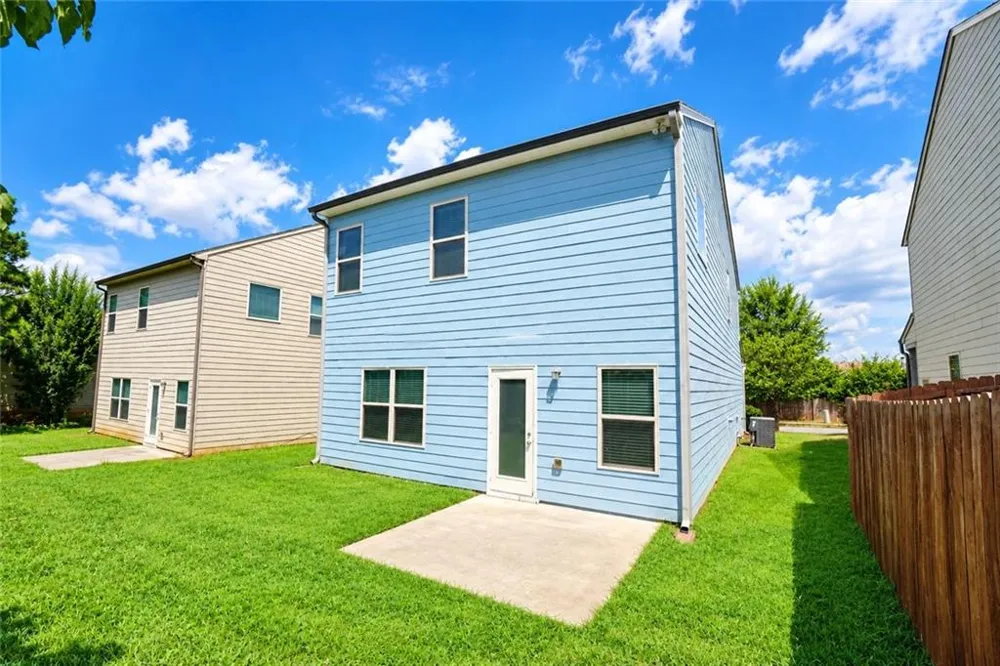 243 Fern Walk Lawrenceville, GA 30045