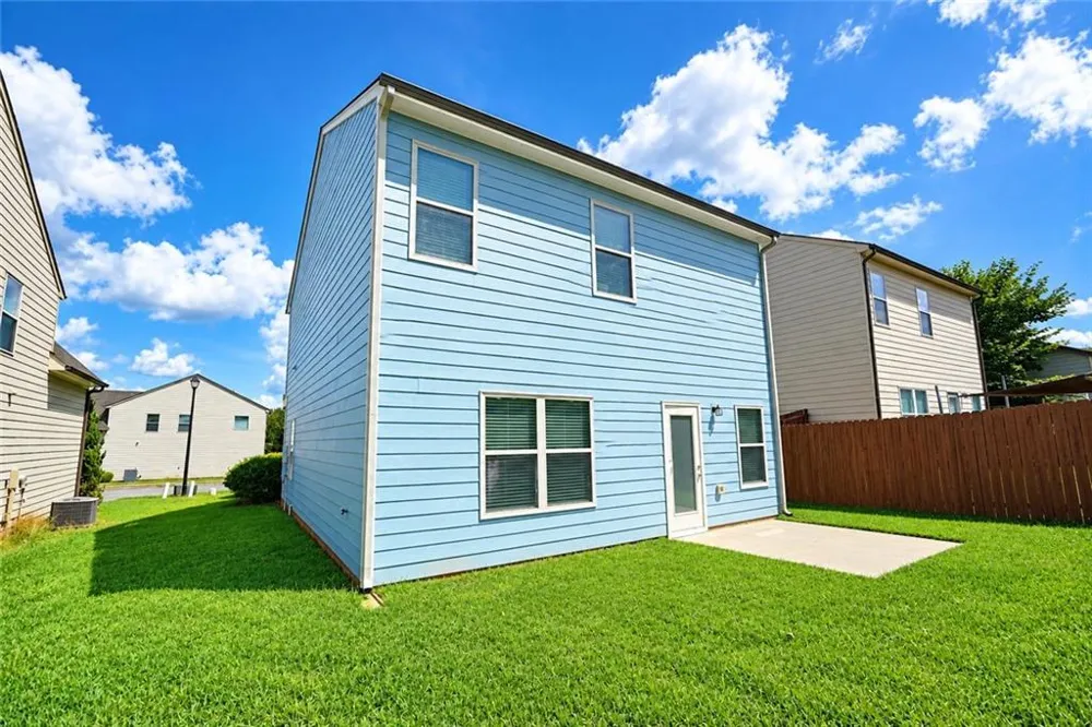 243 Fern Walk Lawrenceville, GA 30045