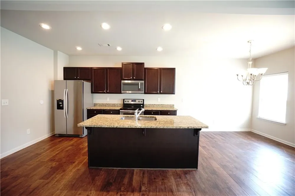 243 Fern Walk Lawrenceville, GA 30045