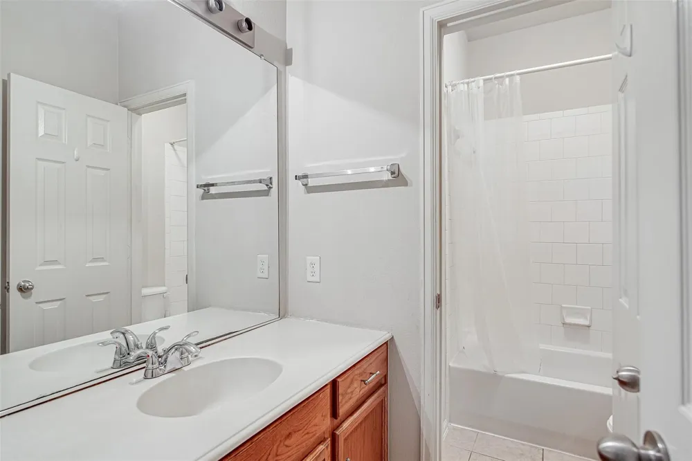 635 Blue Sky Drive Arlington, TX 76002