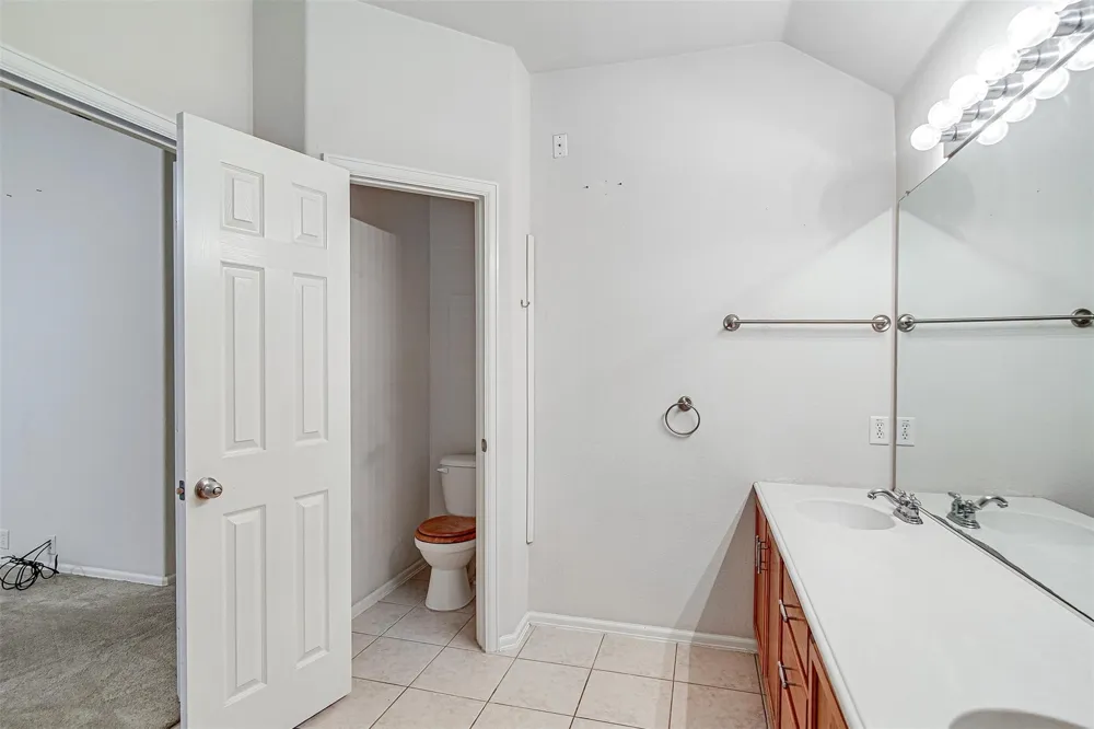 635 Blue Sky Drive Arlington, TX 76002