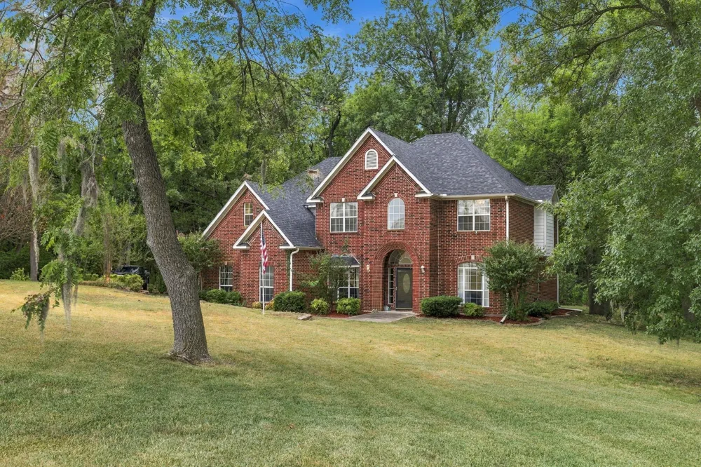 74 Meadow Hill Lane Sherman, TX 75090