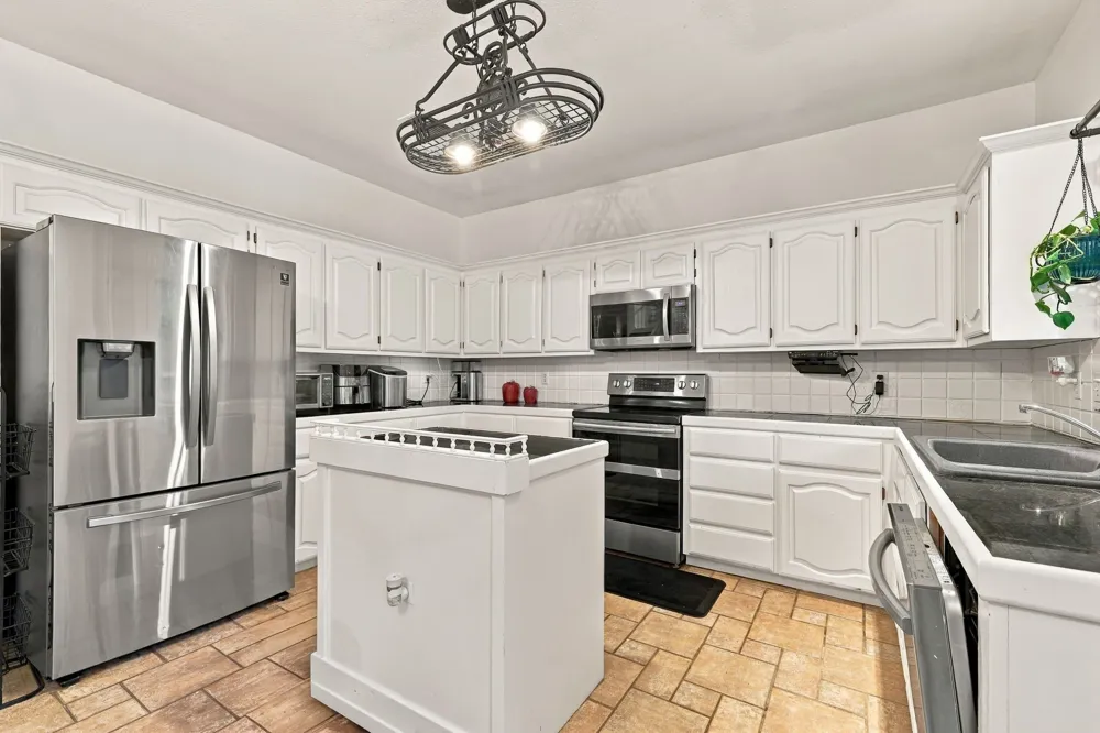 74 Meadow Hill Lane Sherman, TX 75090