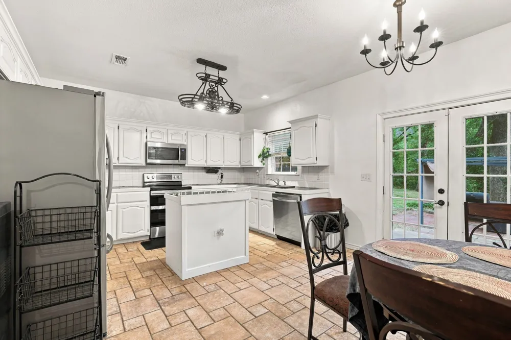 74 Meadow Hill Lane Sherman, TX 75090