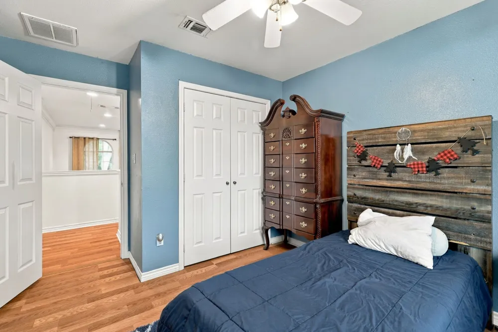 74 Meadow Hill Lane Sherman, TX 75090