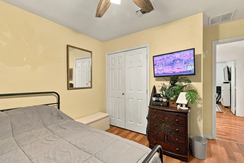 74 Meadow Hill Lane Sherman, TX 75090
