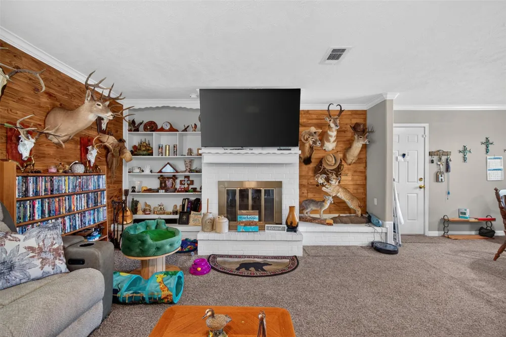 165 Pecan Cove Lane Onalaska, TX 77360