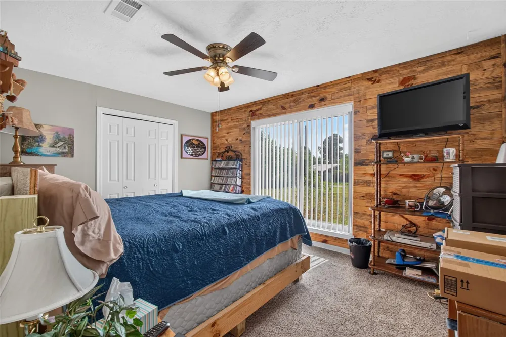 165 Pecan Cove Lane Onalaska, TX 77360