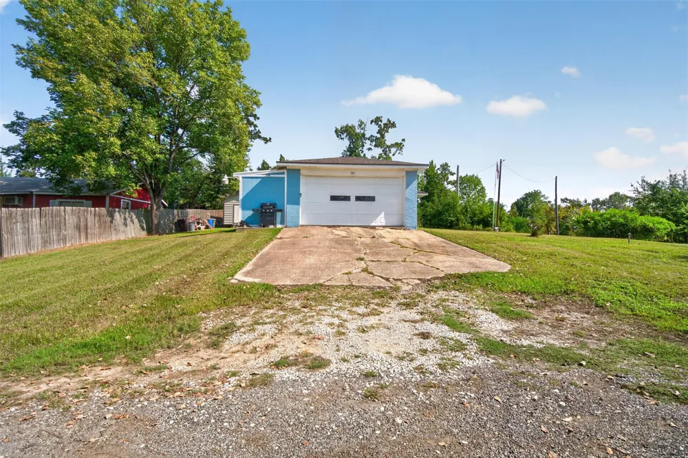 165 Pecan Cove Lane Onalaska, TX 77360