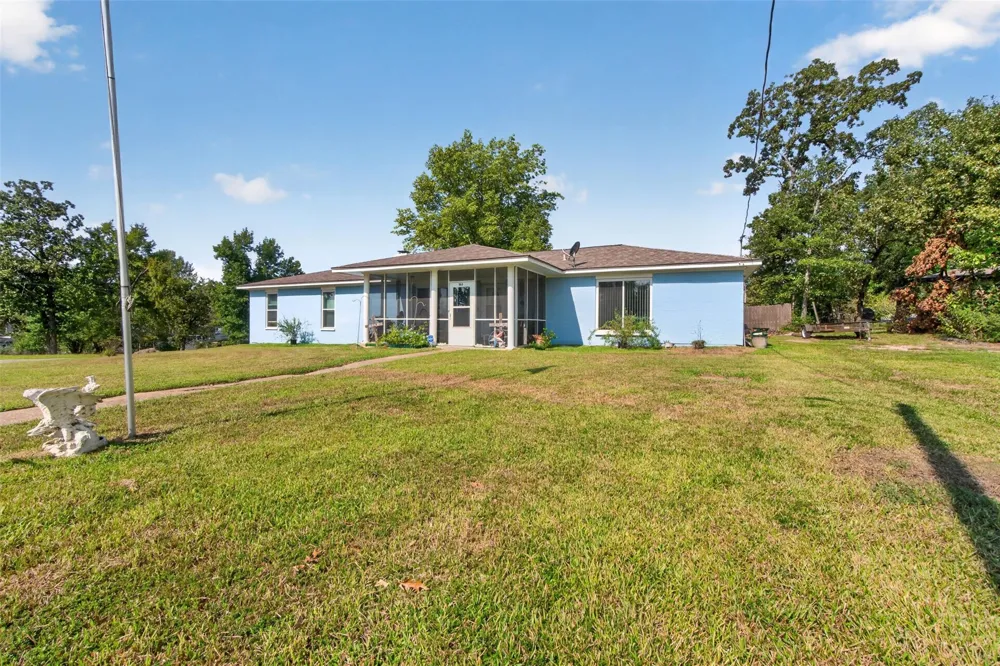 165 Pecan Cove Lane Onalaska, TX 77360