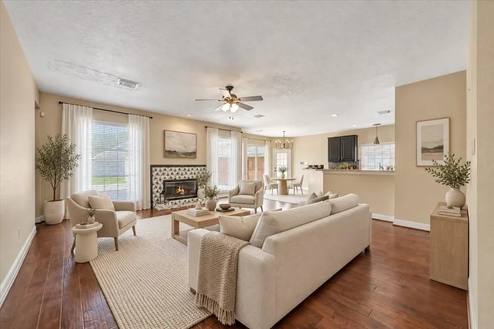 1350 Remington Crest Drive Houston, TX 77094