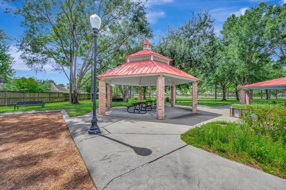 1350 Remington Crest Drive Houston, TX 77094
