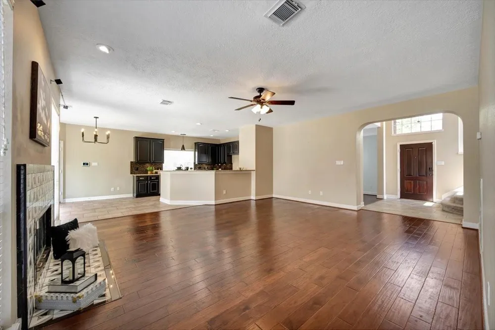 1350 Remington Crest Drive Houston, TX 77094