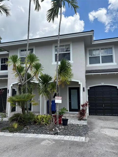 704 SW 4th Ave #704