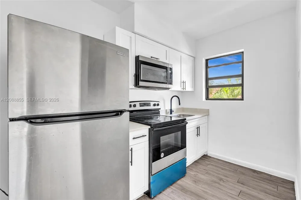 1027 SW 3rd St Miami, FL 33130