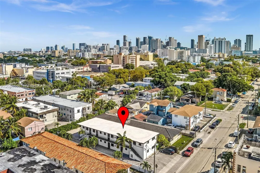 1027 SW 3rd St Miami, FL 33130